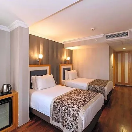 Aven Hotel 3*